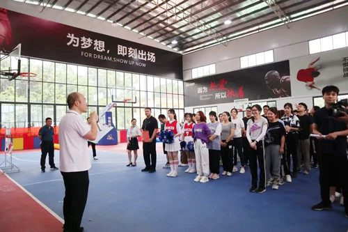 快乐运动，，，，高效事情——尊龙凯时十五周年庆趣味运动会